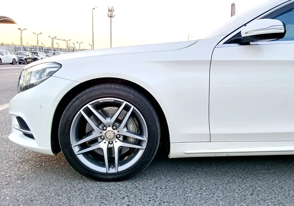 Mercedes Benz S550 2014 Clean Title Japanese Specs - Image 18