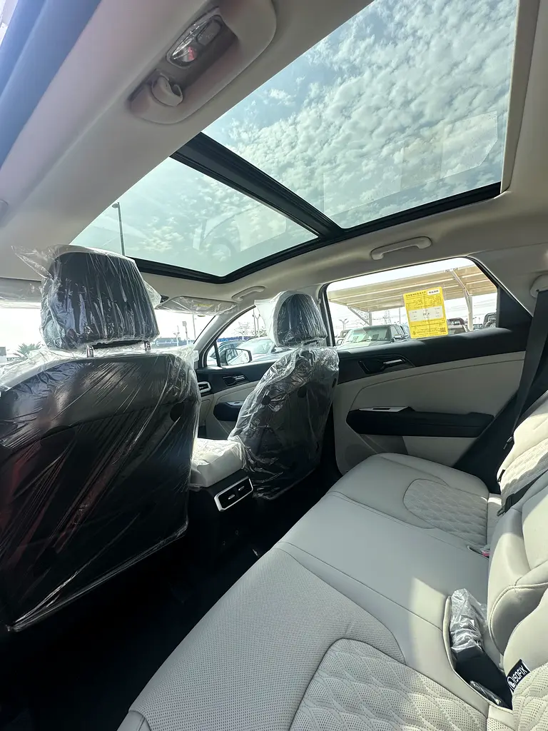 2025 Kia sportage 2.0 hybrid Chinese spec (0km) - Image 11