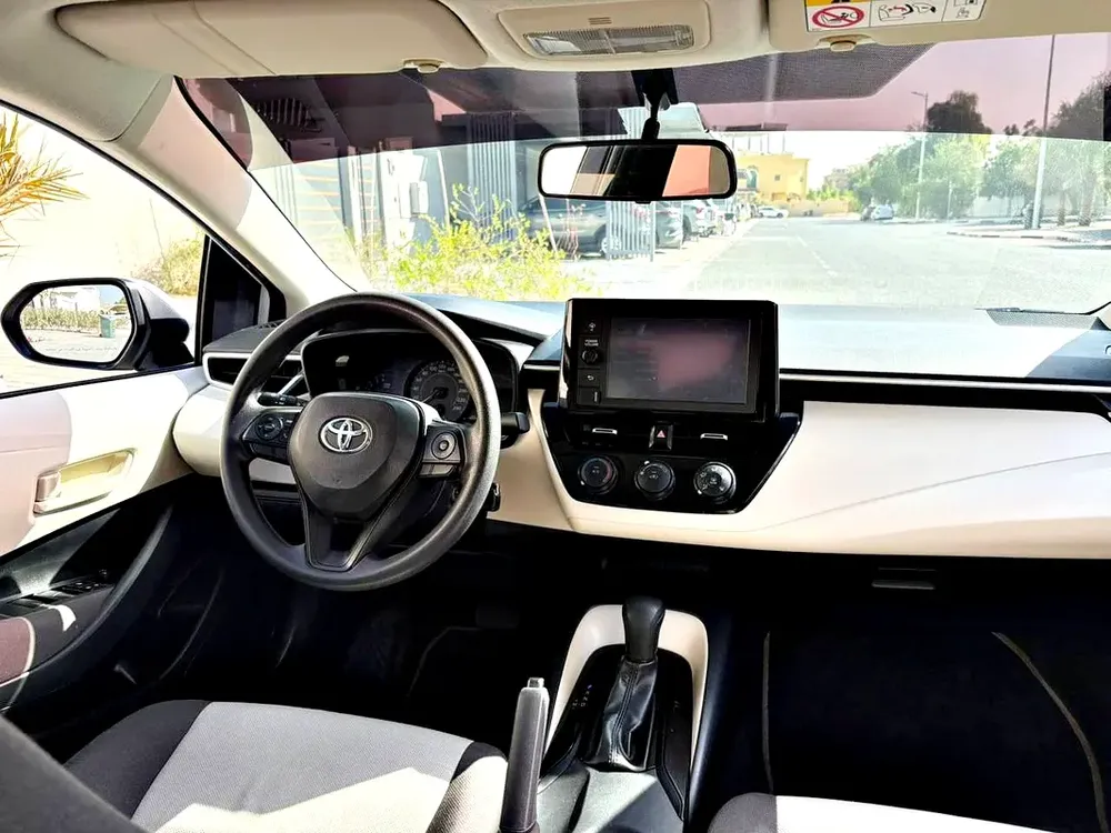 2021 Toyota Corolla - GCC Specs - Reliable and Efficient - Image 12