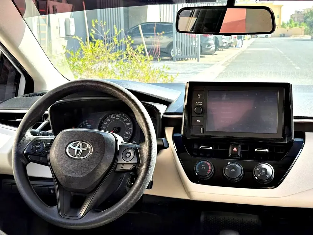 2021 Toyota Corolla - GCC Specs - Reliable and Efficient - Image 15