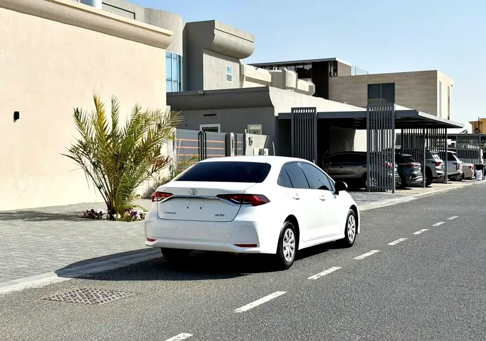 2021 Toyota Corolla - GCC Specs - Reliable and Efficient - Image 5