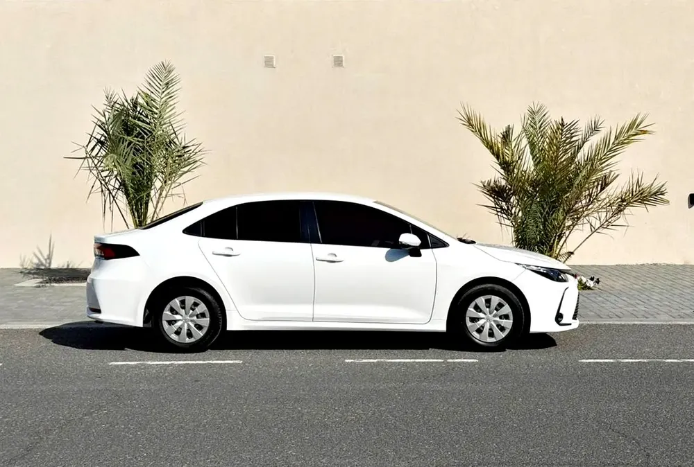 2021 Toyota Corolla - GCC Specs - Reliable and Efficient - Image 6