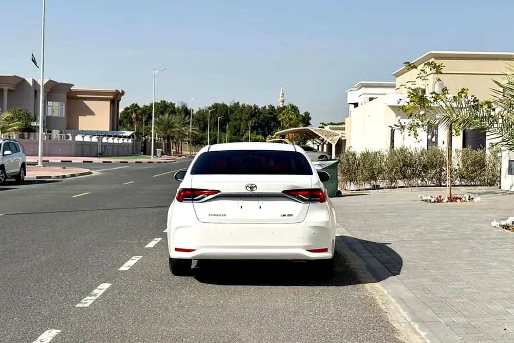 2021 Toyota Corolla - GCC Specs - Reliable and Efficient - Image 8