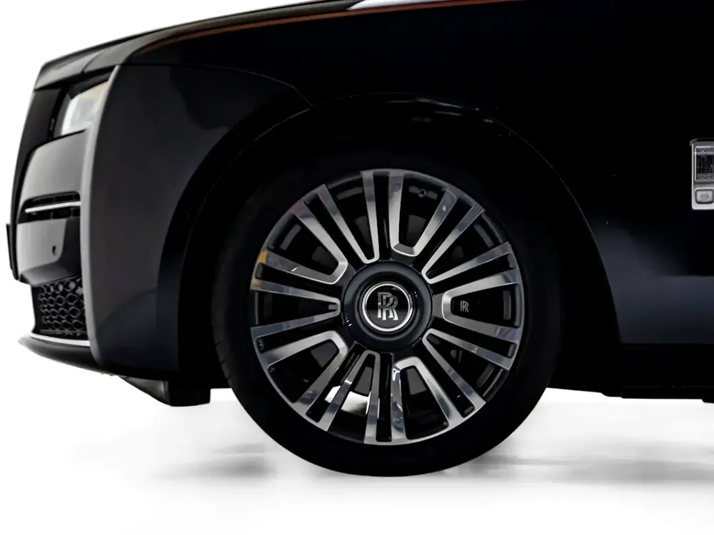 2024 | Rolls-Royce | Ghost Extended Wheel Base | GCC Specs |With Warranty and Service Contract - Image 20