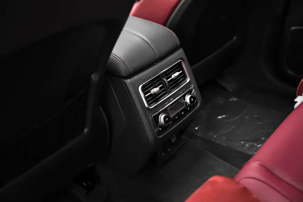2023 HONGQI HS7 FLAGSHIP WITH WARRANTY - Image 14