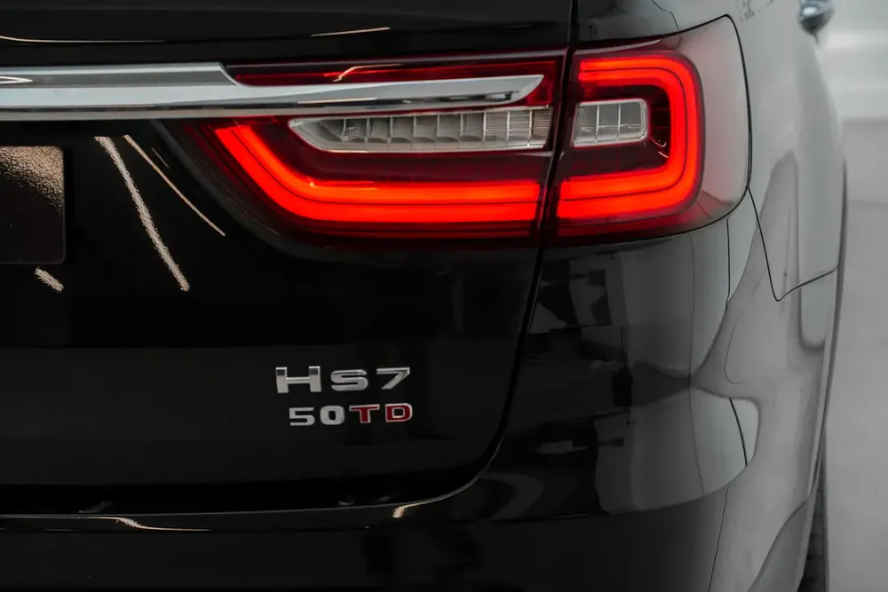 2023 HONGQI HS7 FLAGSHIP WITH WARRANTY - Image 17