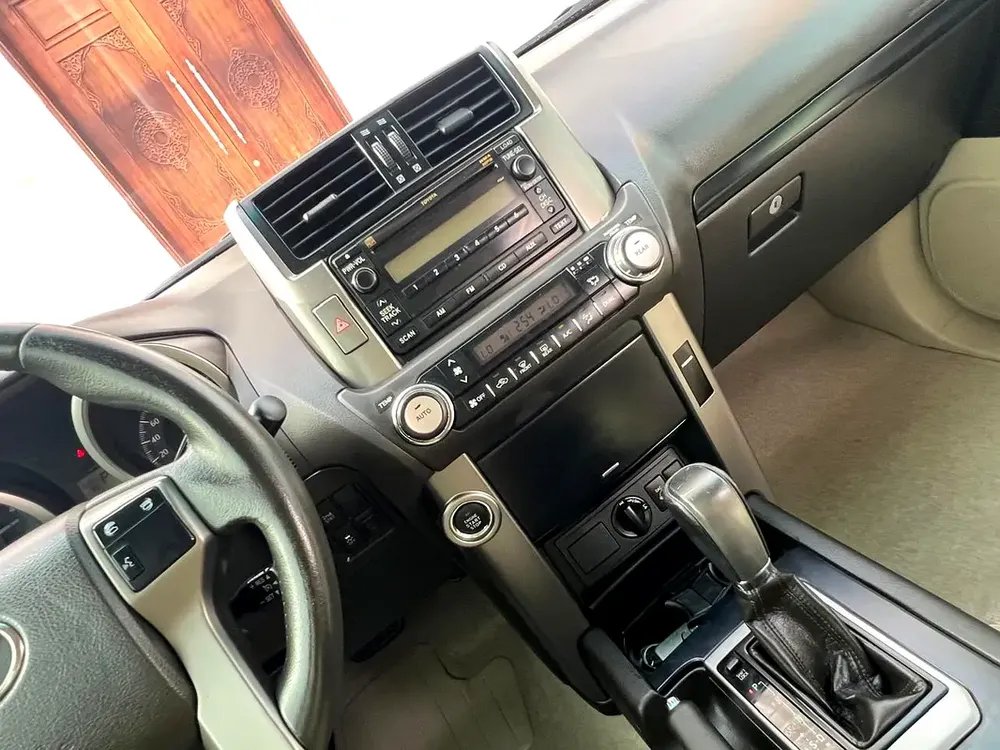 GCC 2012 Toyota Prado TX-L  4.0L V6 | FULL OPTION | Excellent Condition - Image 14