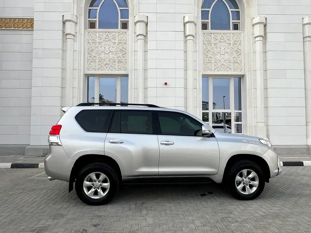 GCC 2012 Toyota Prado TX-L  4.0L V6 | FULL OPTION | Excellent Condition - Image 4