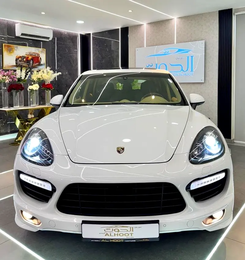 AMAZING PORSCHE CAYENNE GTS V8 || GCC || FULLY LOADED || ACCIDENT FREE || PERFECT CONDITION - Image 6