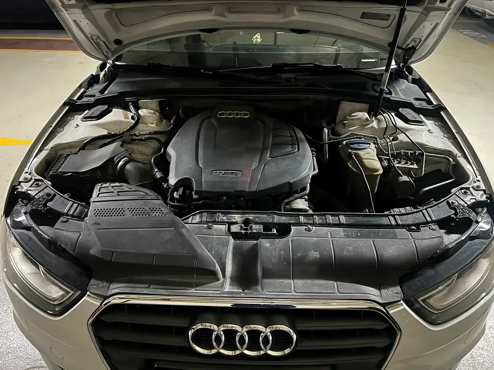 🔥 Audi A4 | Urgent Sale |Great Deal|GCC| Leather seat l Parking Sensors | Cruise Control l Sunroof - Image 13