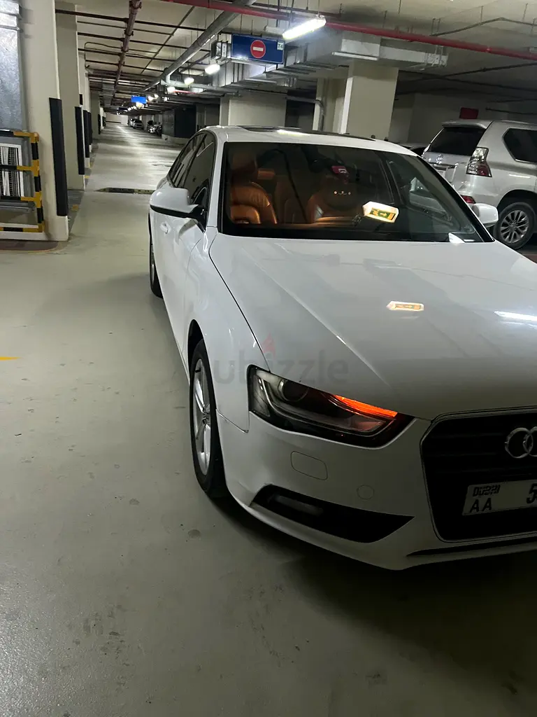 🔥 Audi A4 | Urgent Sale |Great Deal|GCC| Leather seat l Parking Sensors | Cruise Control l Sunroof - Image 5