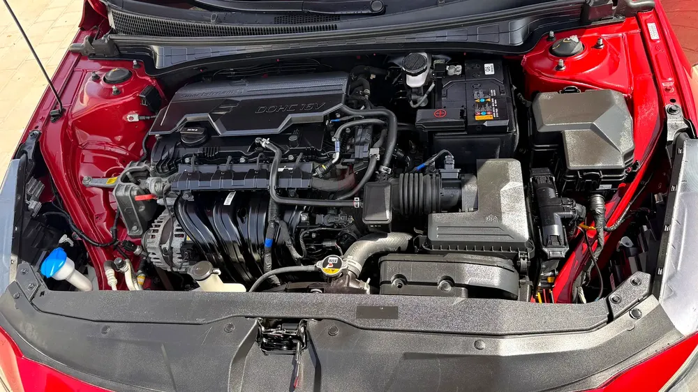 Hyundai Elantra 2023 - Image 10