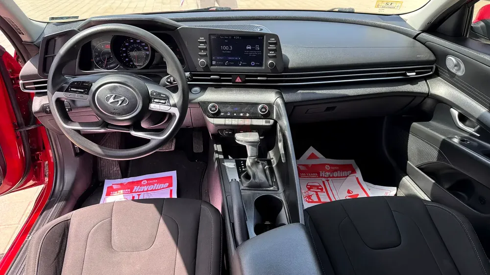 Hyundai Elantra 2023 - Image 11