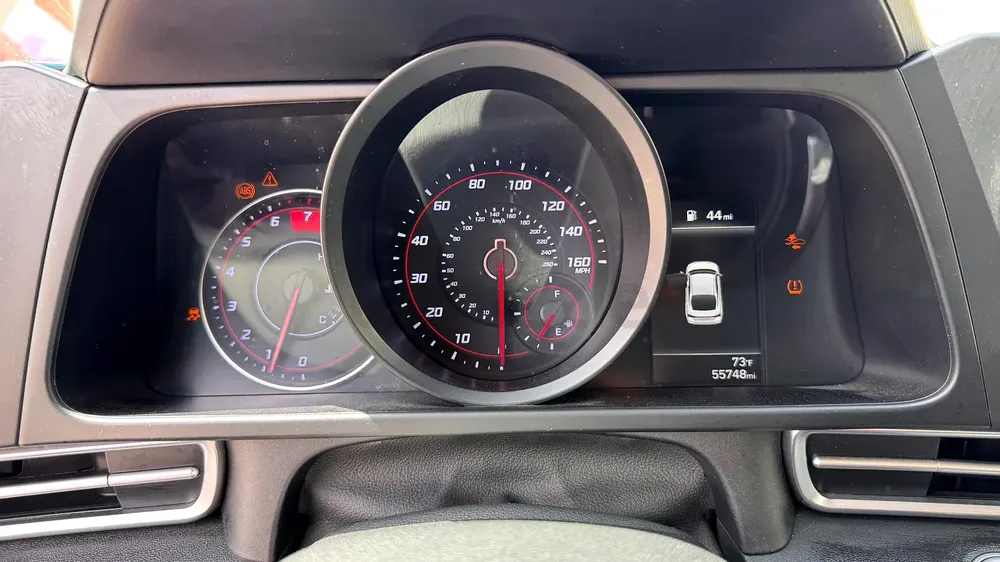 Hyundai Elantra 2023 - Image 9