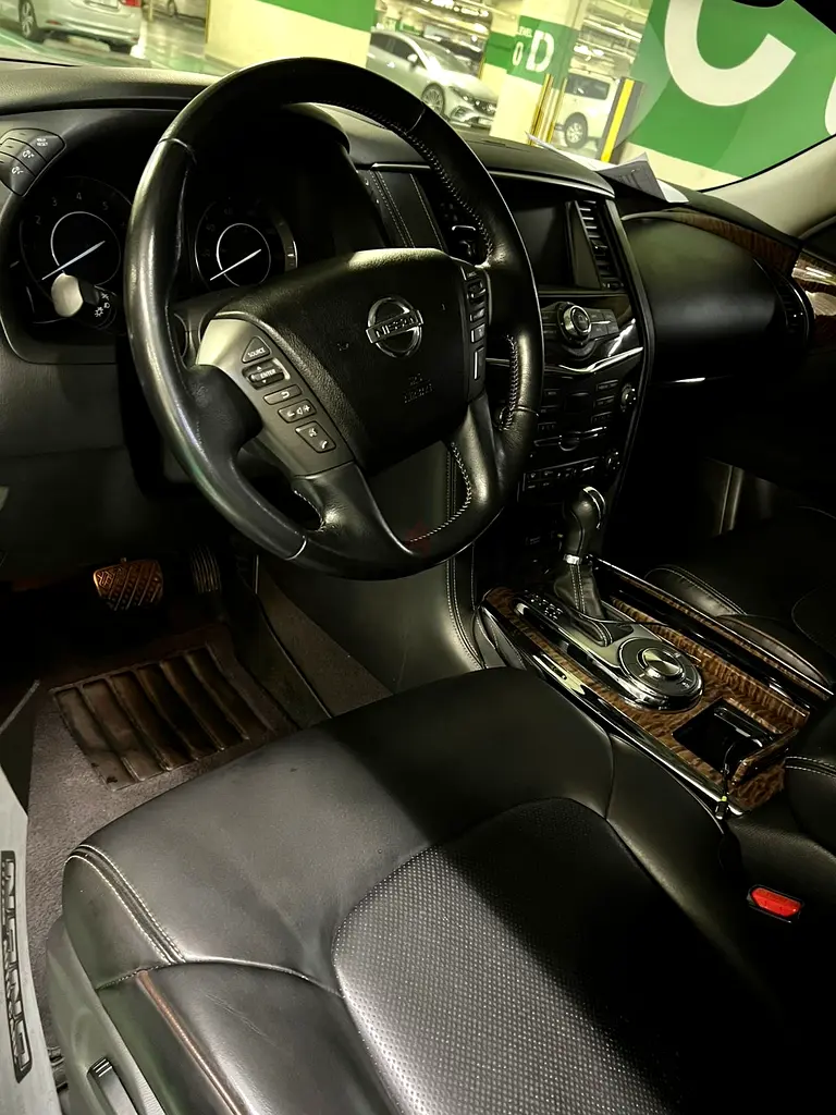2019 Nissan Armada SL - Image 7