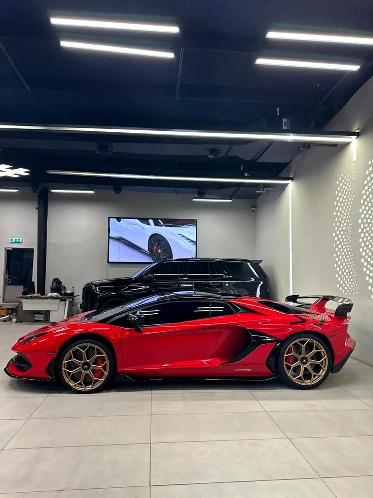 Lamborghini Aventador SVJ Roadster - Image 10