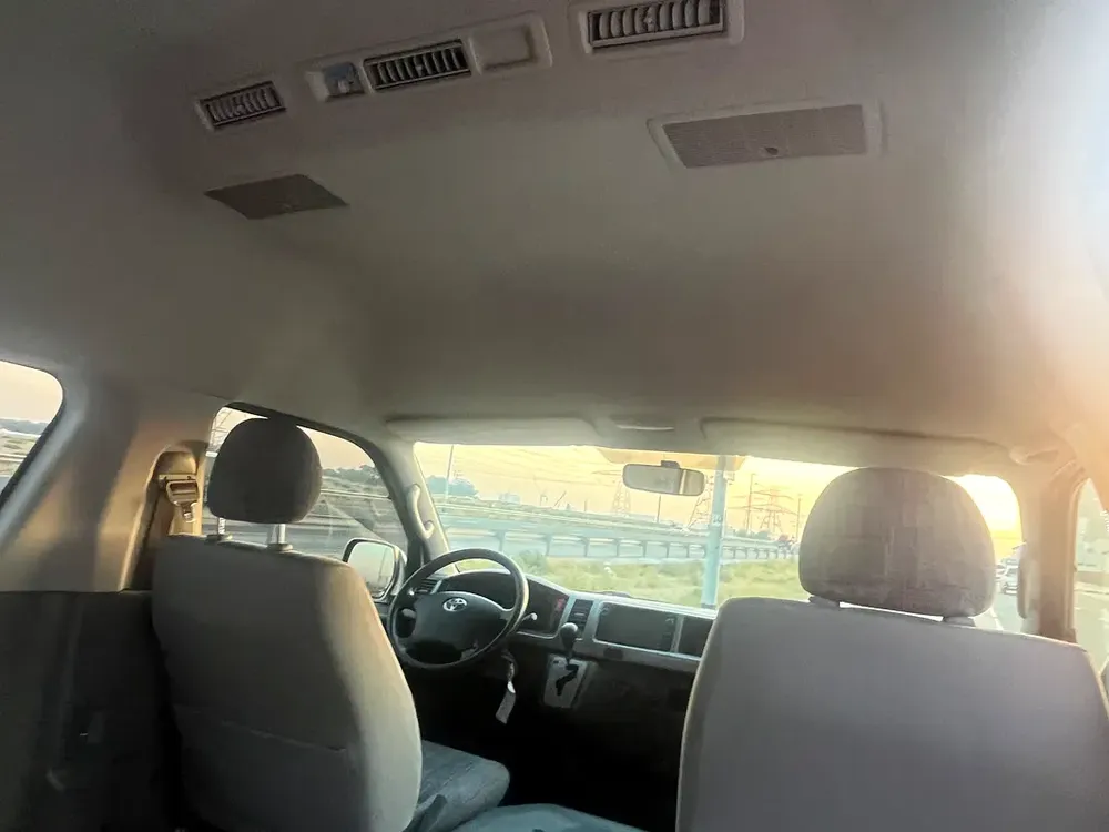 Toyota Hiace GLS 2019 Japanese Specs - Pristine Condition - Image 10