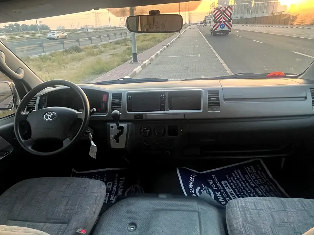Toyota Hiace GLS 2019 Japanese Specs - Pristine Condition - Image 13