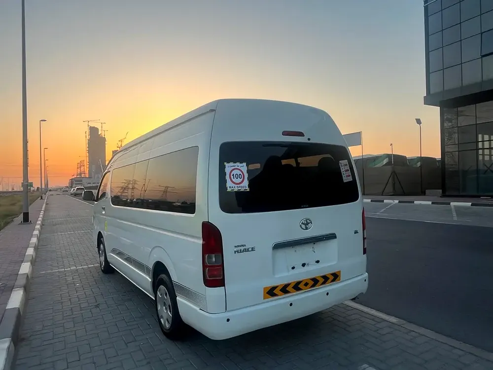Toyota Hiace GLS 2019 Japanese Specs - Pristine Condition - Image 6