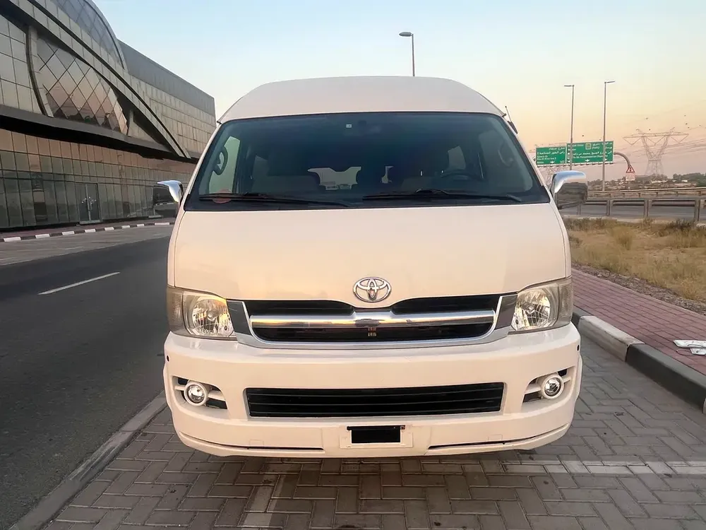 Toyota Hiace GLS 2019 Japanese Specs - Pristine Condition - Image 7