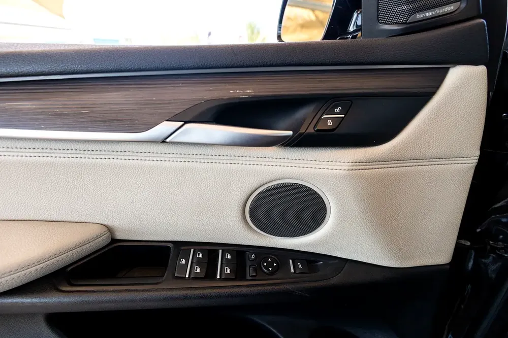 BMW X5 xDrive50i 2017 GCC | Flexible D.P. - Image 12