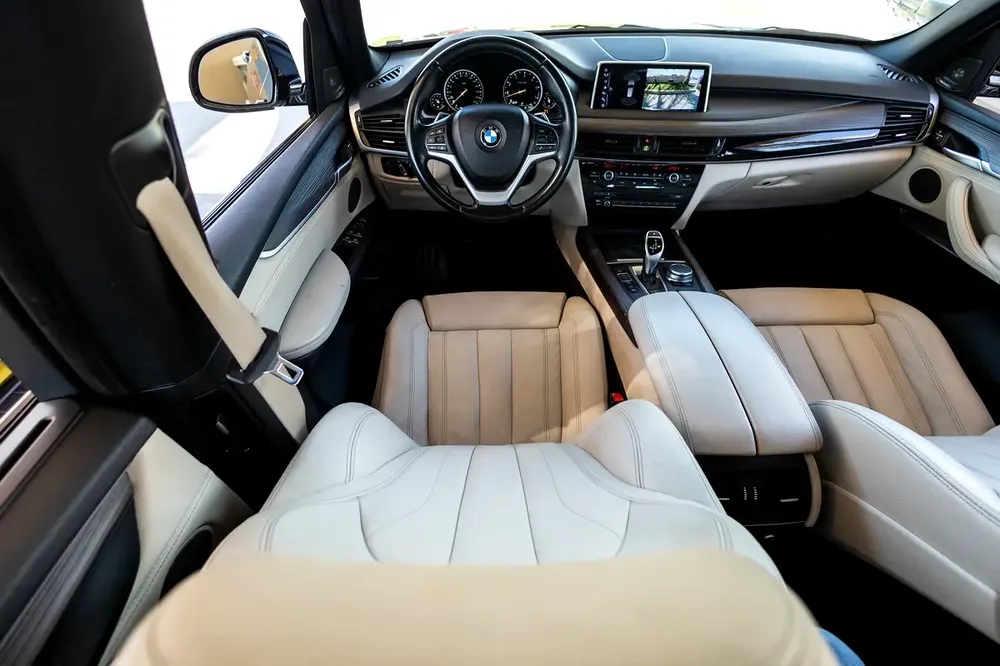 BMW X5 xDrive50i 2017 GCC | Flexible D.P. - Image 14