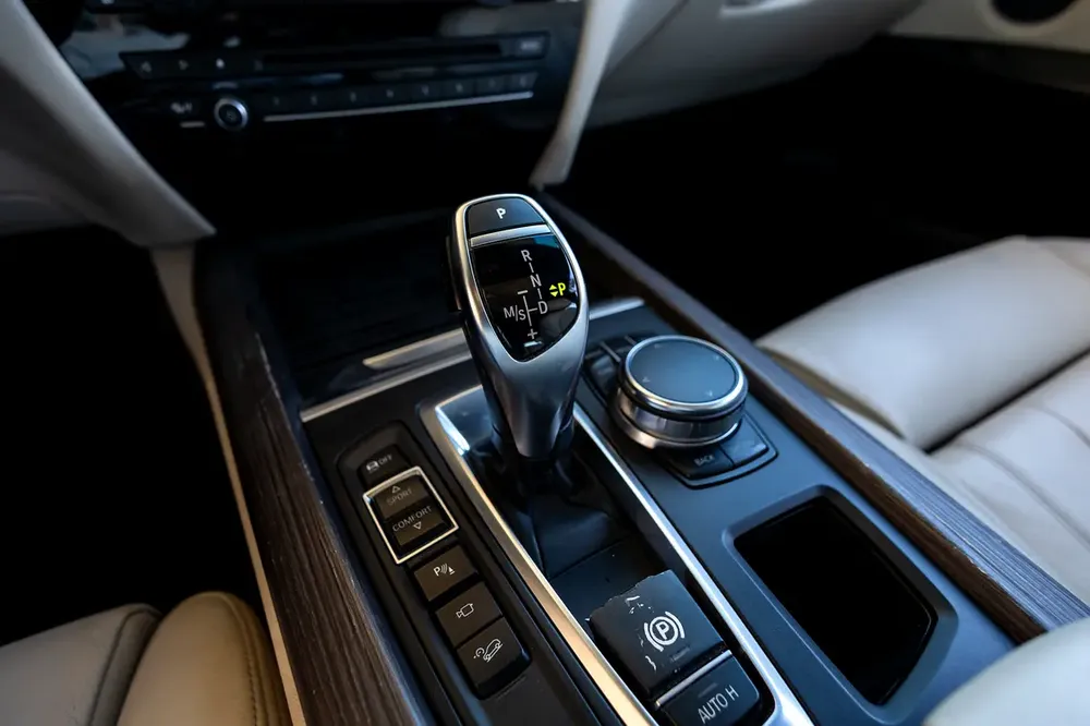 BMW X5 xDrive50i 2017 GCC | Flexible D.P. - Image 16