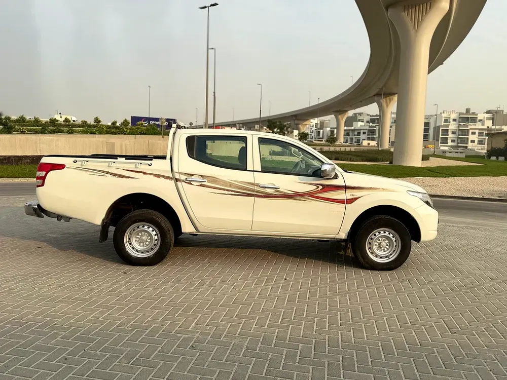 Mitsubishi L200 Double Cab GL 2018 - GCC Specs - Well Maintained - Image 5