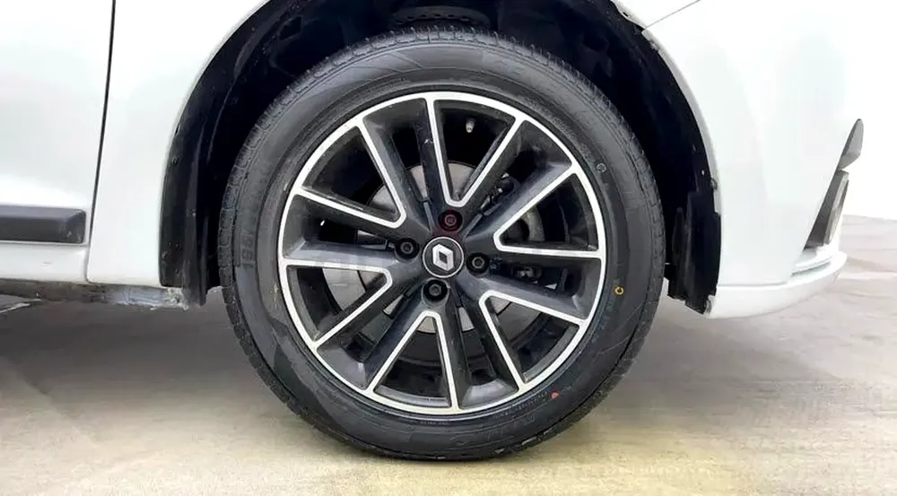 Renault Symbol 2017 Standard GCC Specs - Image 13