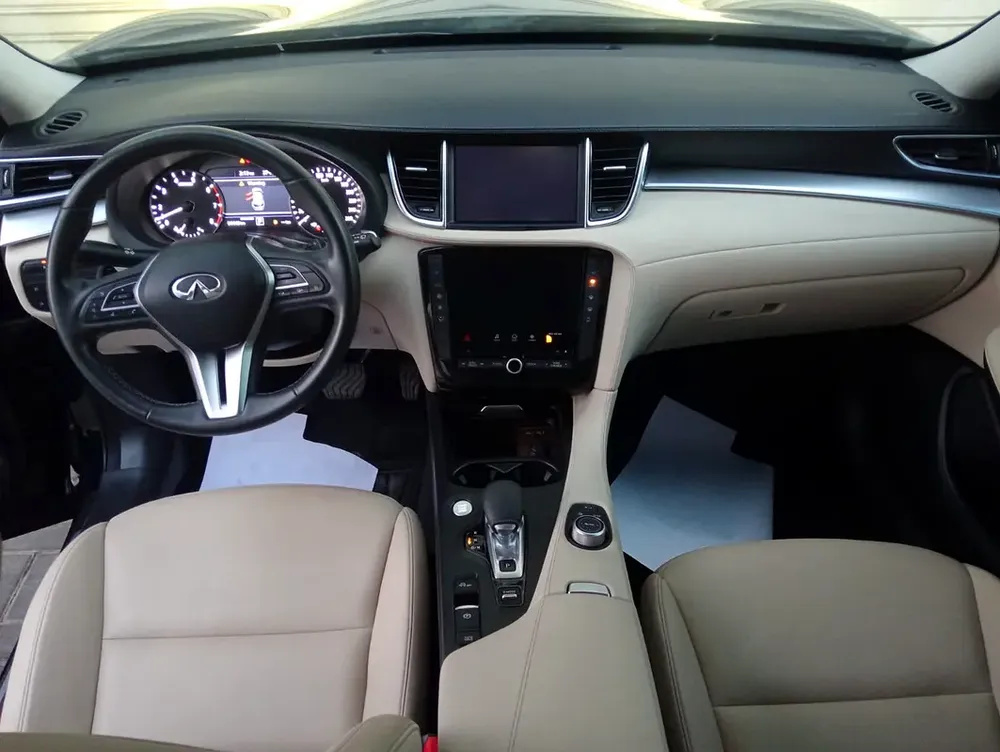 Infiniti QX 50 full options gcc accident free FSH - Image 10