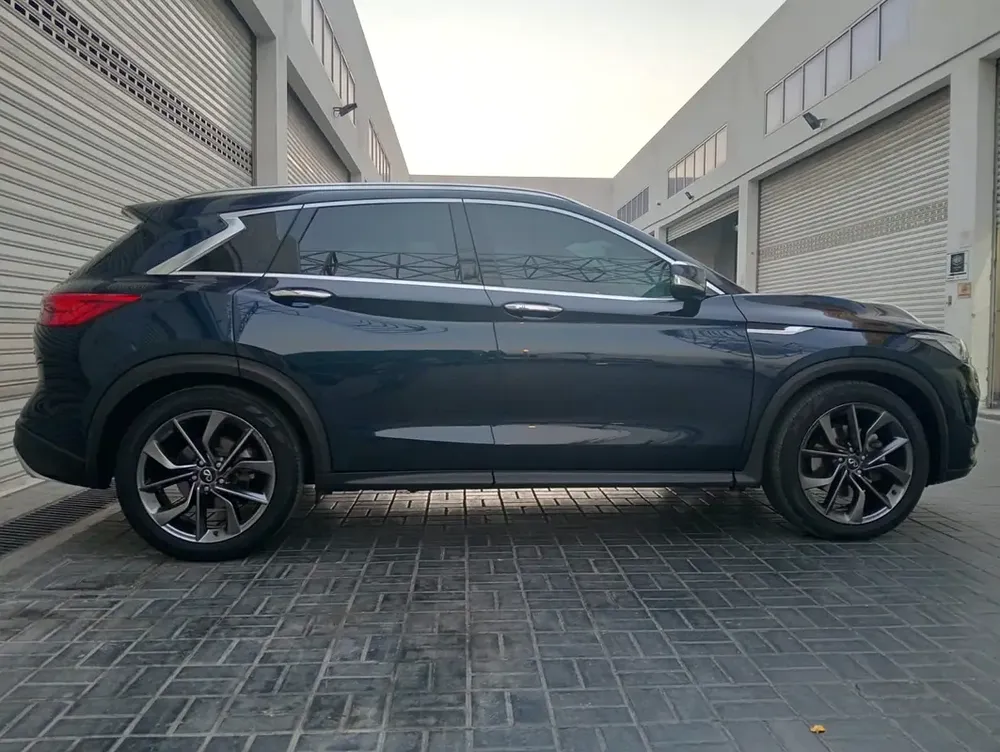 Infiniti QX 50 full options gcc accident free FSH - Image 13