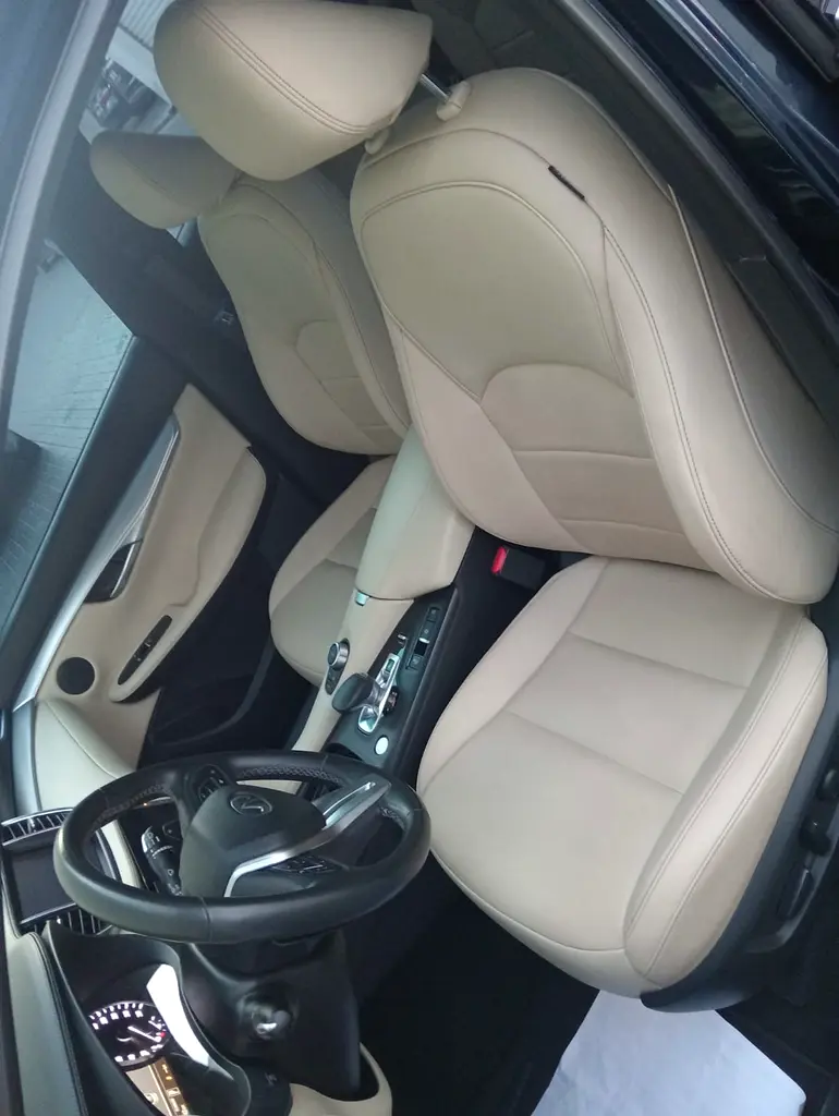Infiniti QX 50 full options gcc accident free FSH - Image 7
