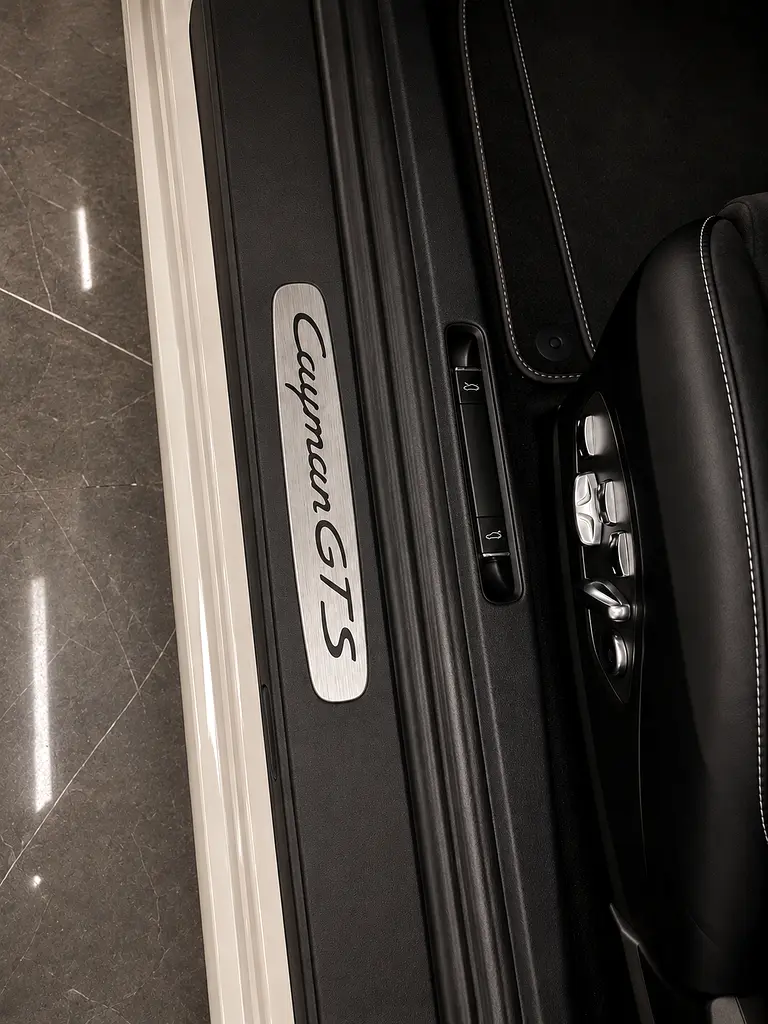Porsche Cayman GTS 2024 - Image 10