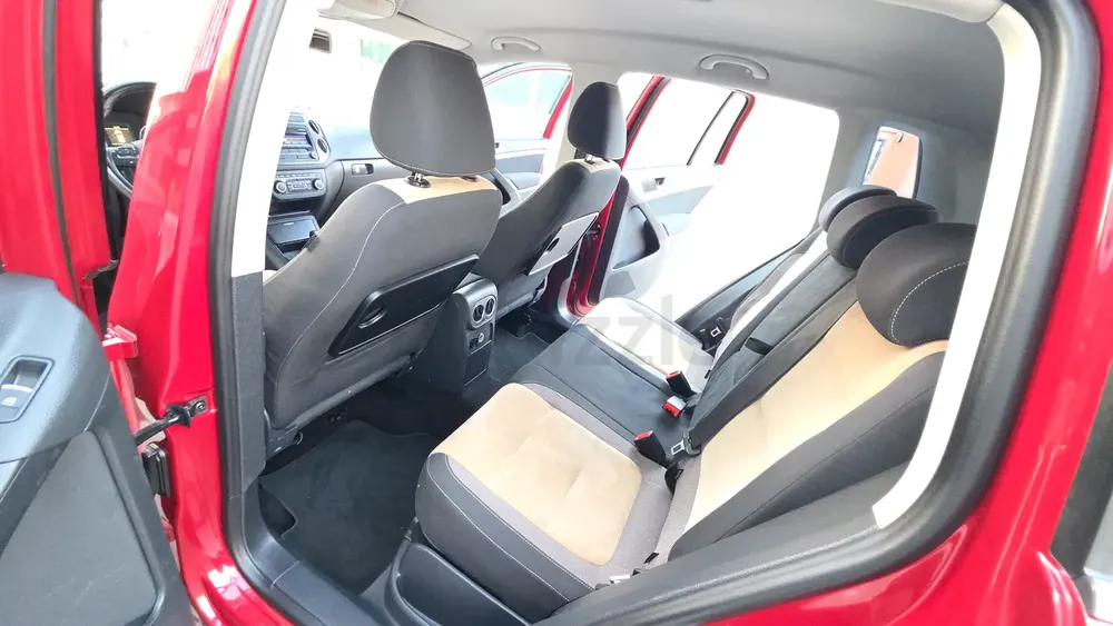 Volkswagen Tiguan 2014 2.0L GCC Accident Free Low Milege Well Maintained - Image 10