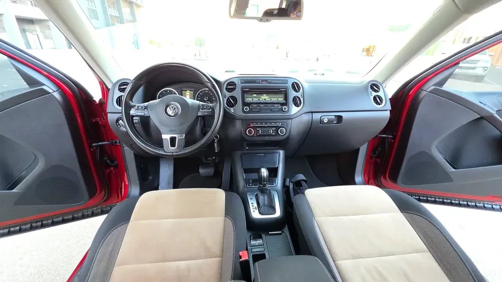 Volkswagen Tiguan 2014 2.0L GCC Accident Free Low Milege Well Maintained - Image 13