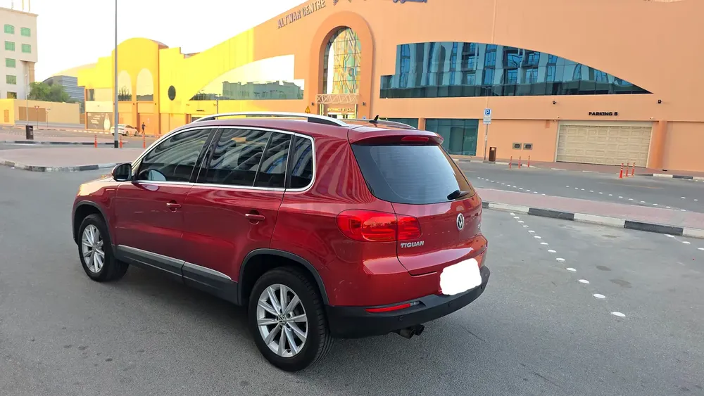 Volkswagen Tiguan 2014 2.0L GCC Accident Free Low Milege Well Maintained - Image 19