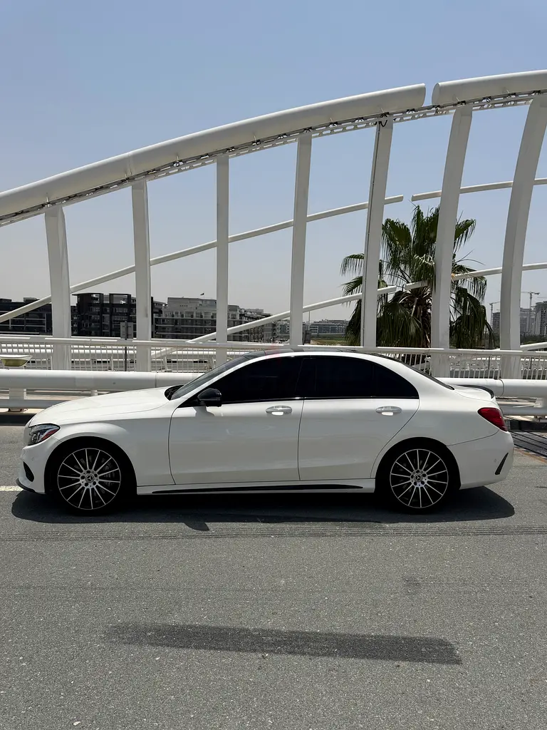 Mercedes-benz c43 AMG 4MATIC - Image 4