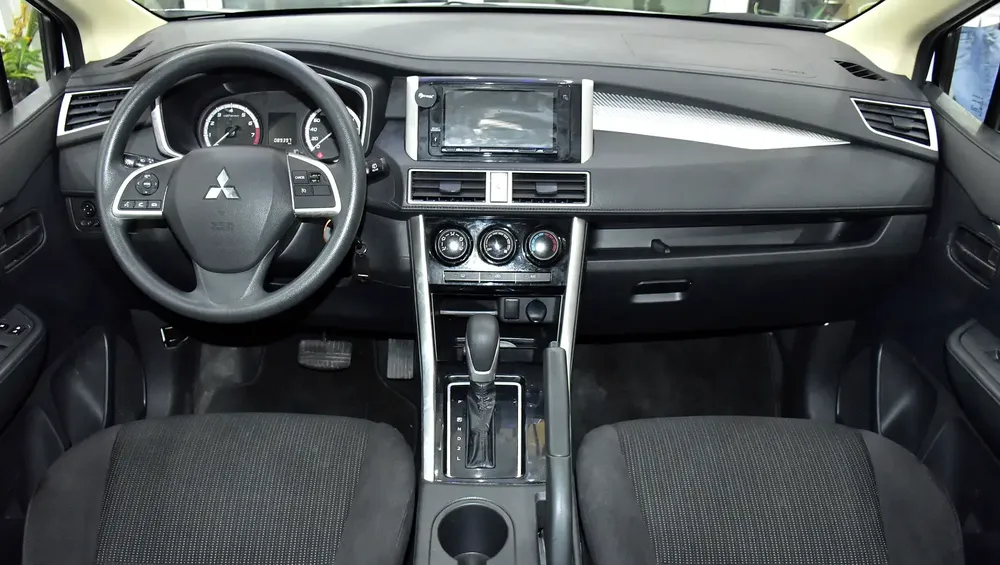 AED 872 EMi at 0% DP | Mitsubishi Xpander ( 2022 Model ) in White Color GCC Specs - Image 11