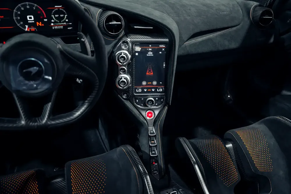 McLaren 765LT Spider, GCC, Under Warranty, Fully Loaded, Convertible,  Full Carbon Fibre, PPF - Image 5