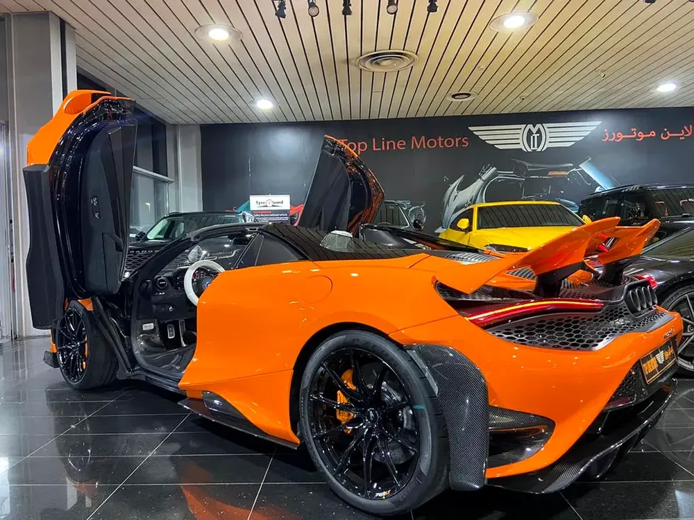 McLaren 765LT Spider, GCC, Under Warranty, Fully Loaded, Convertible,  Full Carbon Fibre, PPF - Image 8