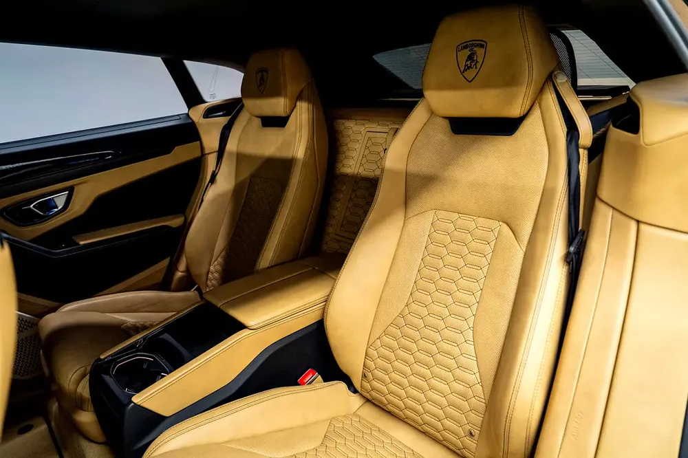 Lamborghini Urus - Image 13