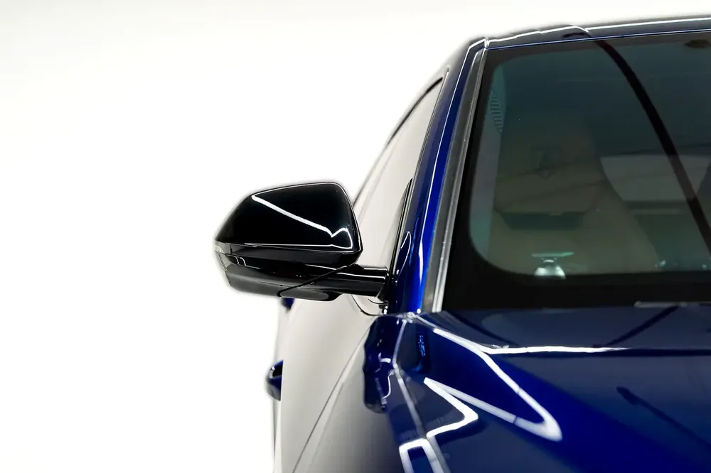 Lamborghini Urus - Image 8