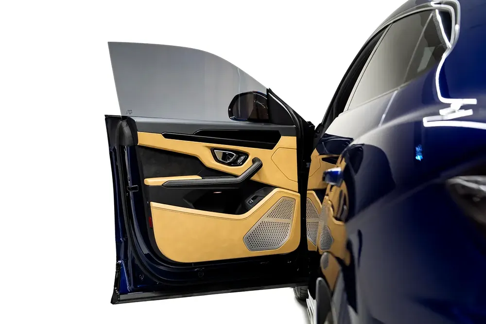 Lamborghini Urus - Image 9