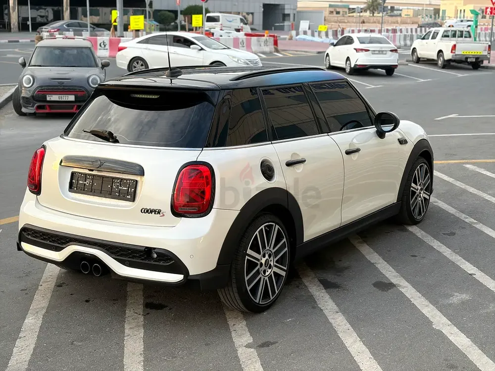 Mini cooper S JCW 2023 4Doors GCC Full Service History In Agency - Image 16