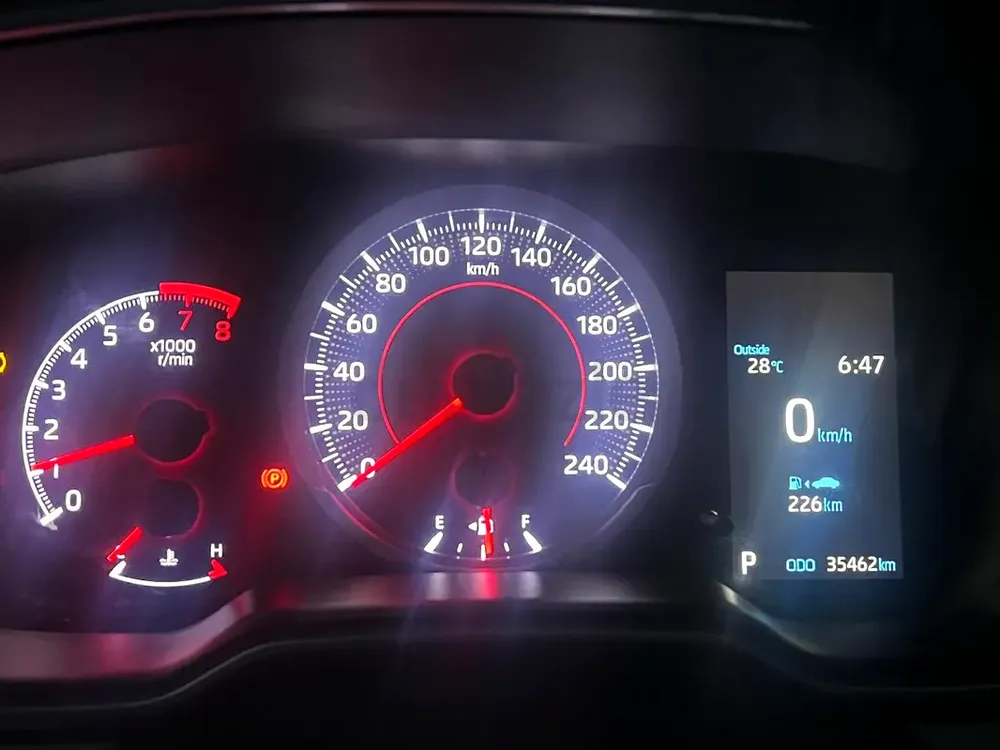 Toyota Corolla, 2024, GCC, GLI, 36K, First Owner - Image 6