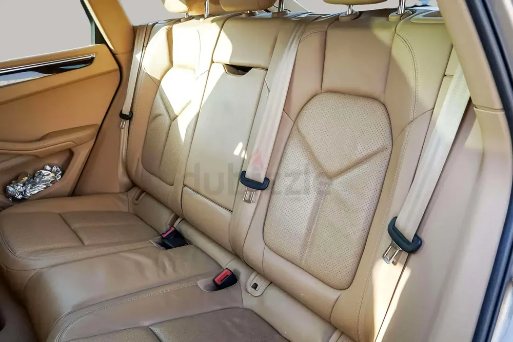 AED 2461/month | 2015 Porsche Macan S | GCC Specs | Ref#377717 - Image 12
