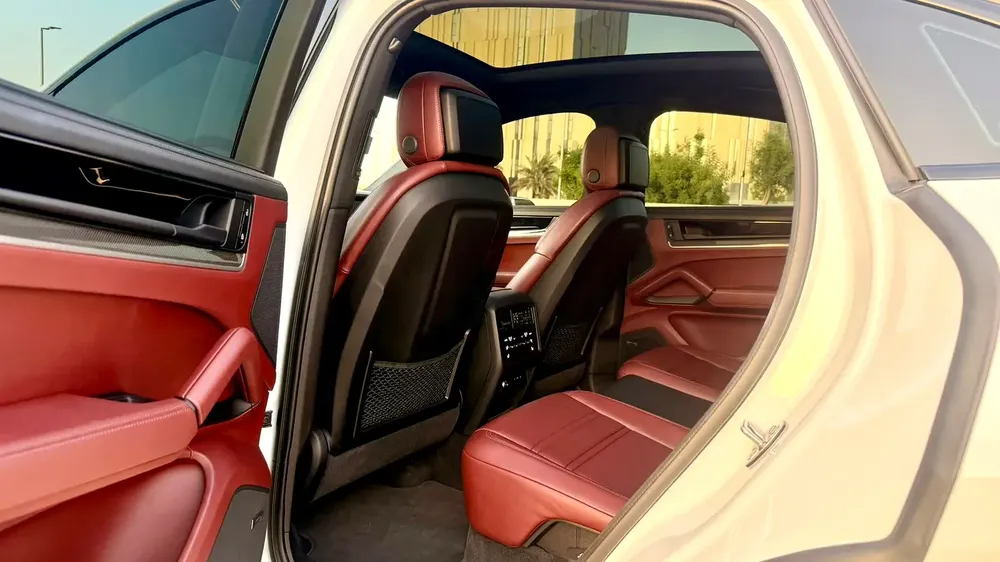 Porsche Cayenne Coupe 2024 GCC Specs - Image 12
