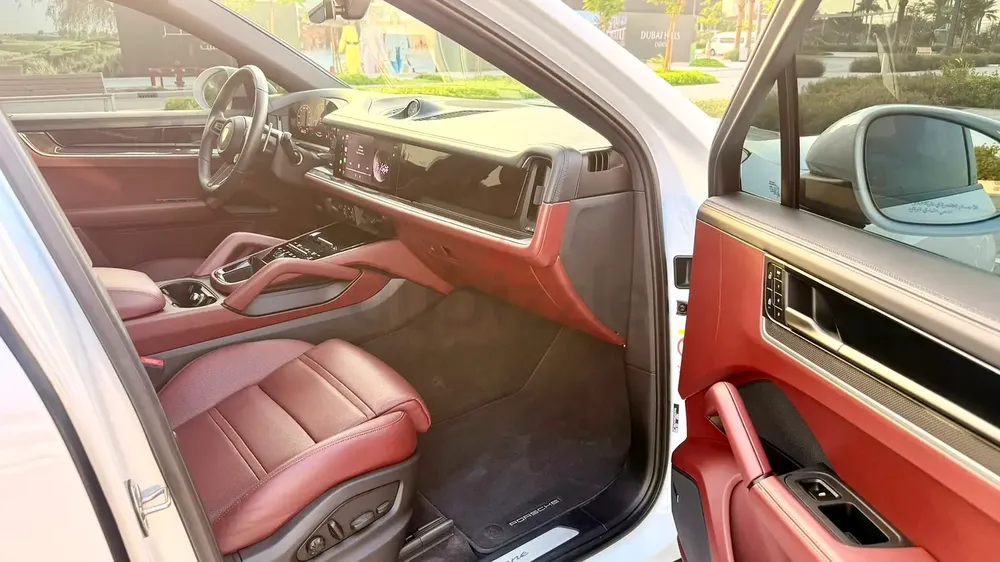 Porsche Cayenne Coupe 2024 GCC Specs - Image 9