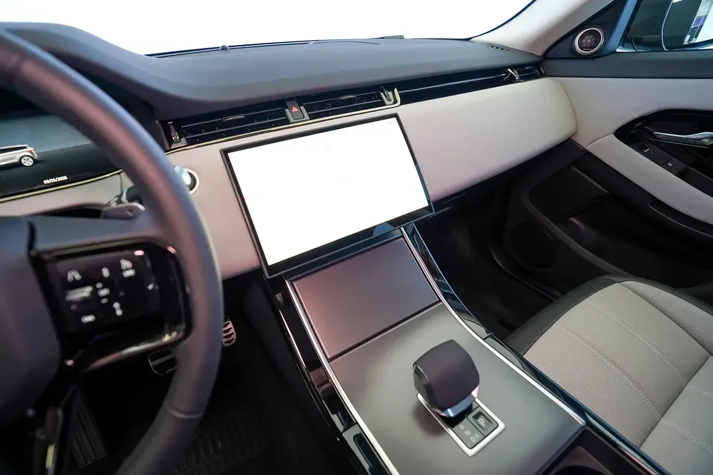EVOGUE DYNAMIC SE P200 | GCC | AL TAYER WARRANTY | PANORAMIC ROOF - Image 10