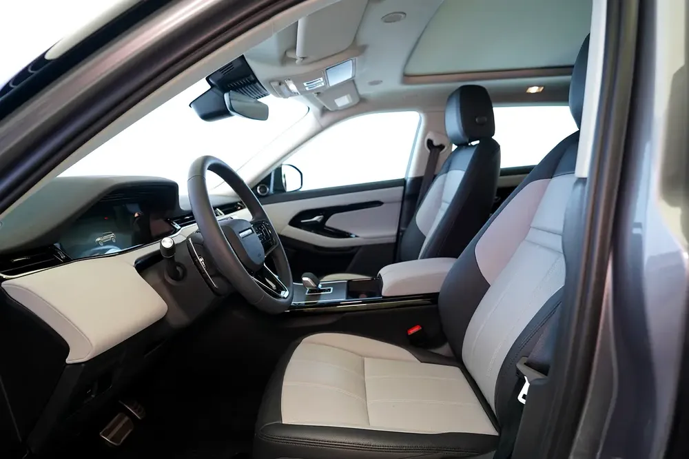 EVOGUE DYNAMIC SE P200 | GCC | AL TAYER WARRANTY | PANORAMIC ROOF - Image 8